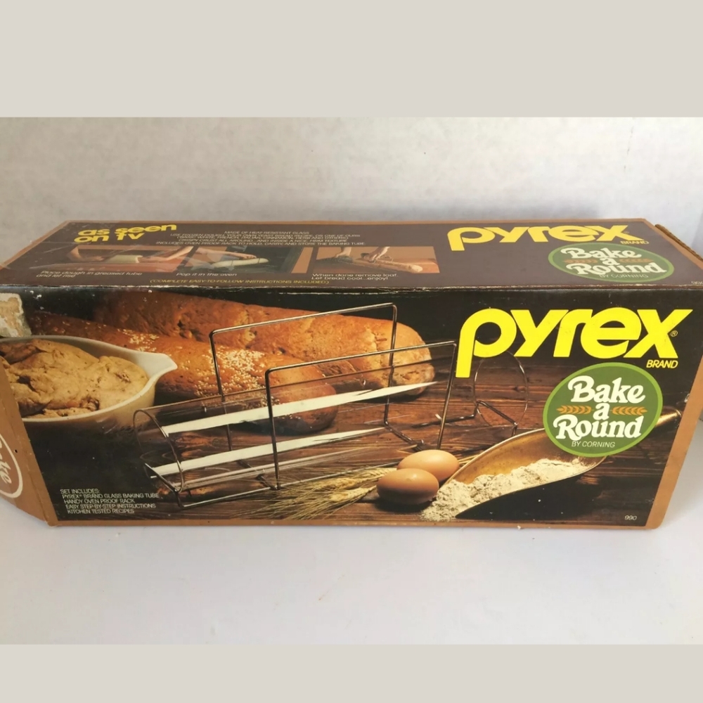 Vintage Pyrex Corning Bake A Round